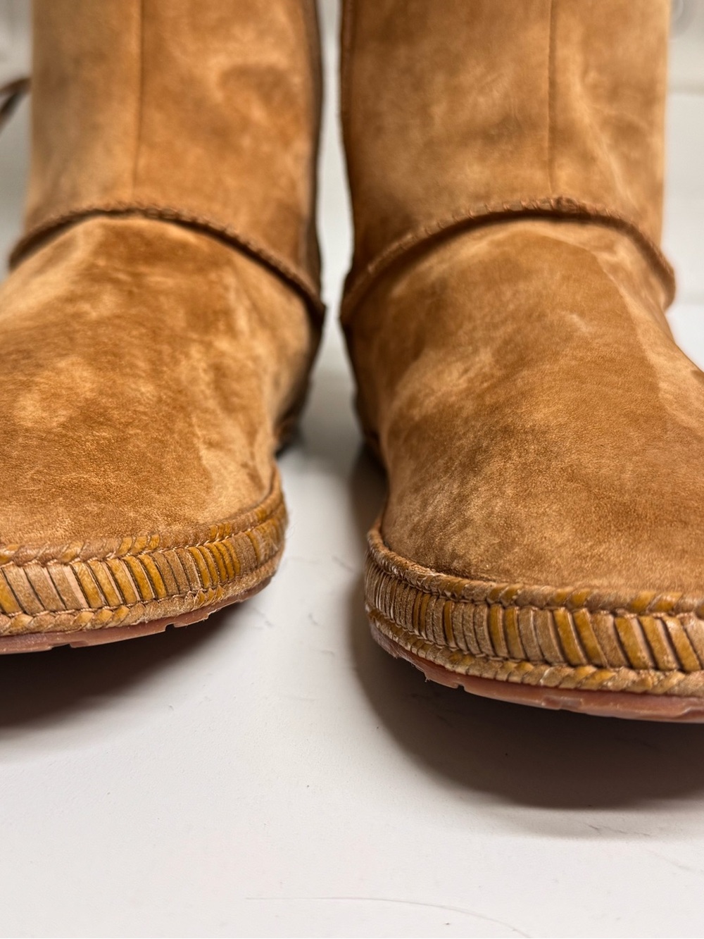 UGG Boots Womens Fringe Mammoth Moccasin Tan Suede Boots - Size 9.5 - Picture 7 of 16